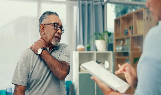 Patient describing a lifting-related shoulder or back concern